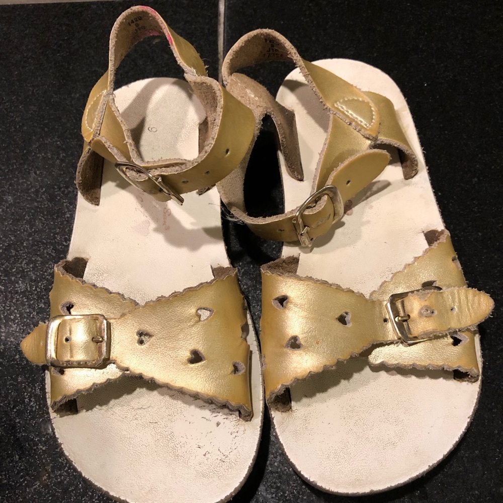 Gold sweetheart sun sans